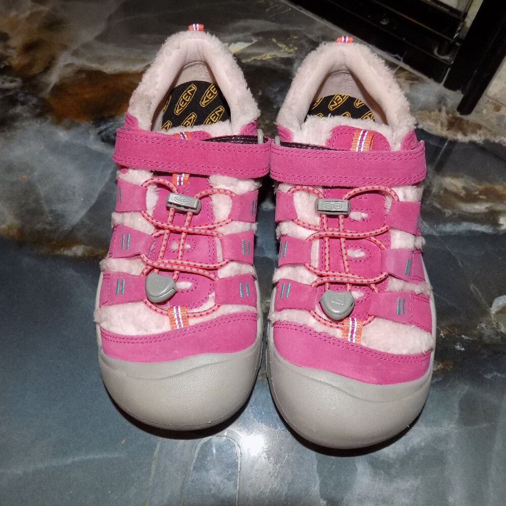 KEEN Kids Fruit Dove/Ballet Slipper Newport Shoe Size 7 Girl's NEW